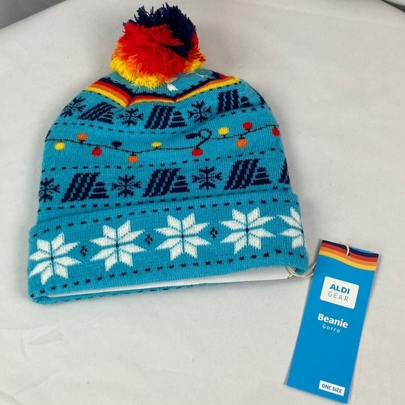 Aldi holiday knit hat with pompom - Picture 1 of 7